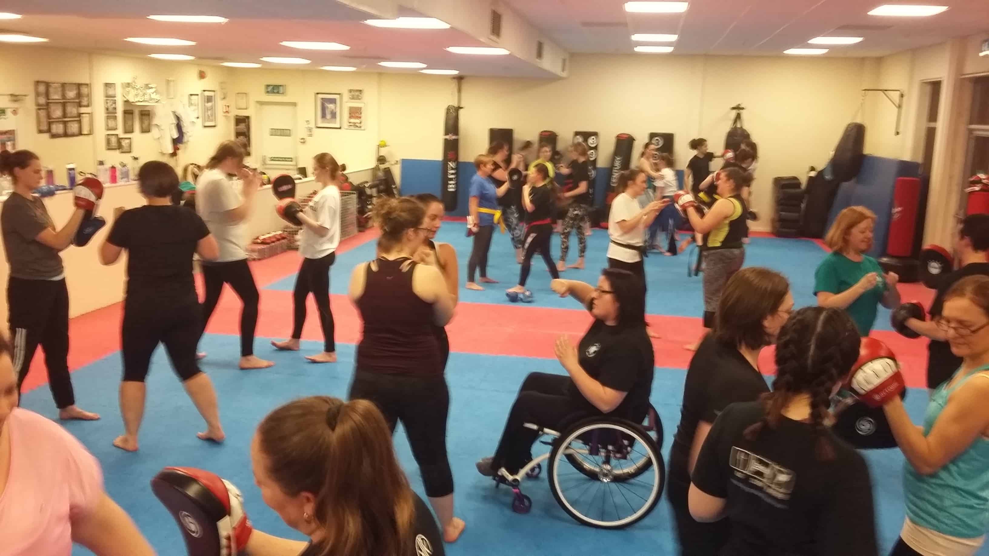 Ladies only Kickboxing class in Basingstoke. Suitable for beginners.