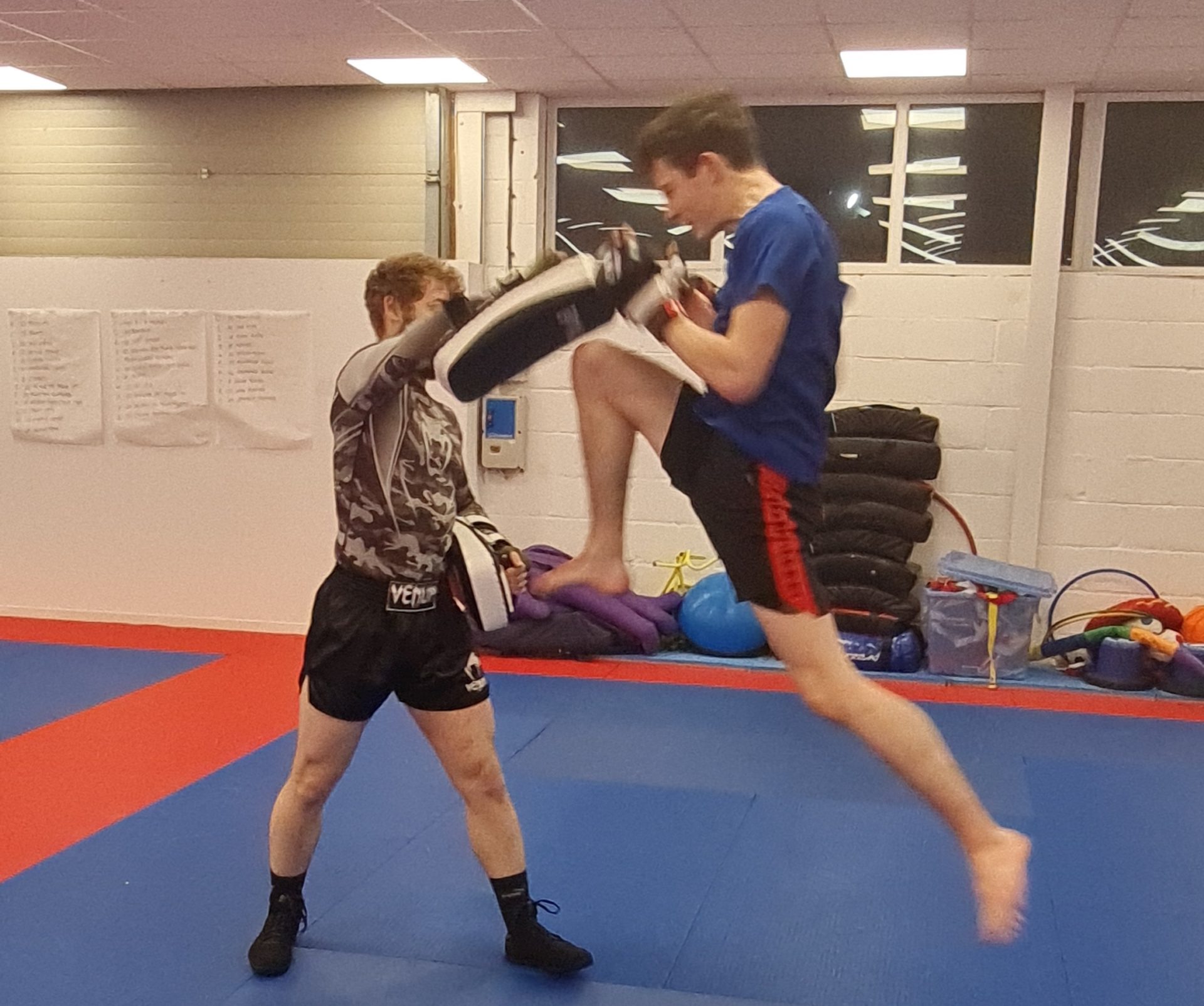 Kickboxing class in Basingstoke - Flying Knee